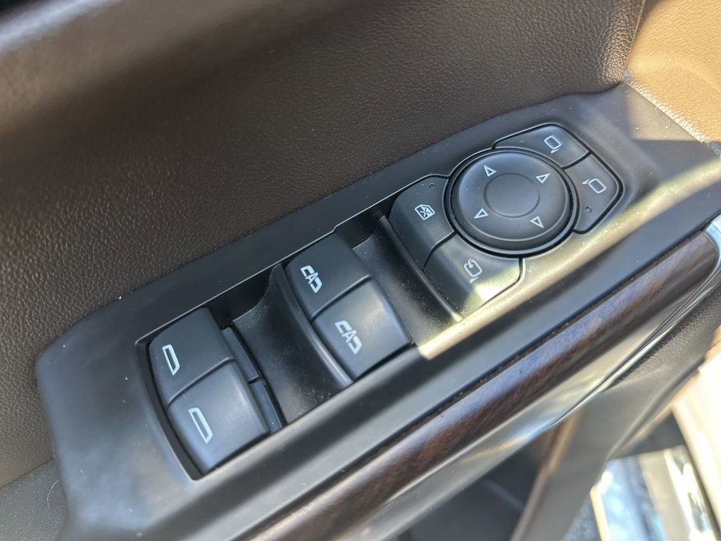 Used 2019 GMC Sierra 1500 SLT w/ SLT Premium Plus Package AWD/4WD image 17