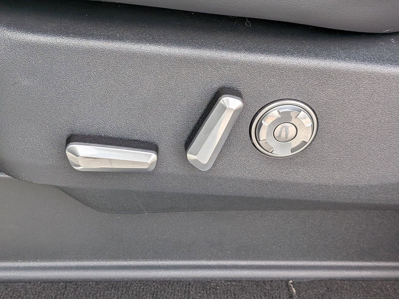 Used 2025 Lincoln Navigator L Black Label image 24