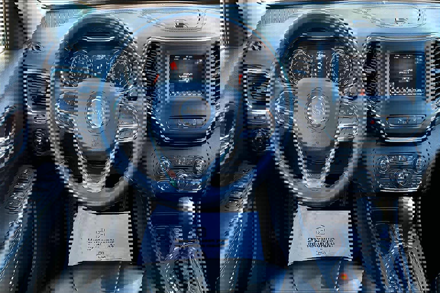 Used 2021 Jeep Cherokee Latitude Plus image 5