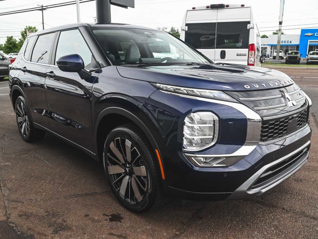 New 2025 Mitsubishi Outlander SE image 3