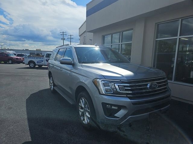 Used 2020 Ford Expedition XLT image 2