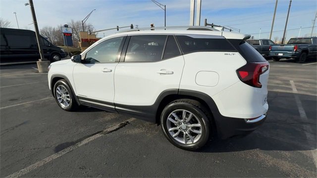 Used 2022 GMC Terrain SLT w/ Infotainment Package II image 6