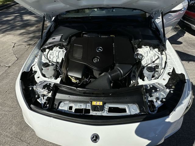 Used 2025 Mercedes-Benz CLE 300 4MATIC Cabriolet image 33