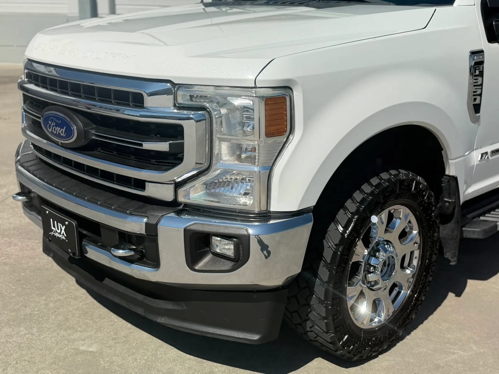 Used 2020 Ford F350 Lariat w/ Chrome Package AWD/4WD image 2