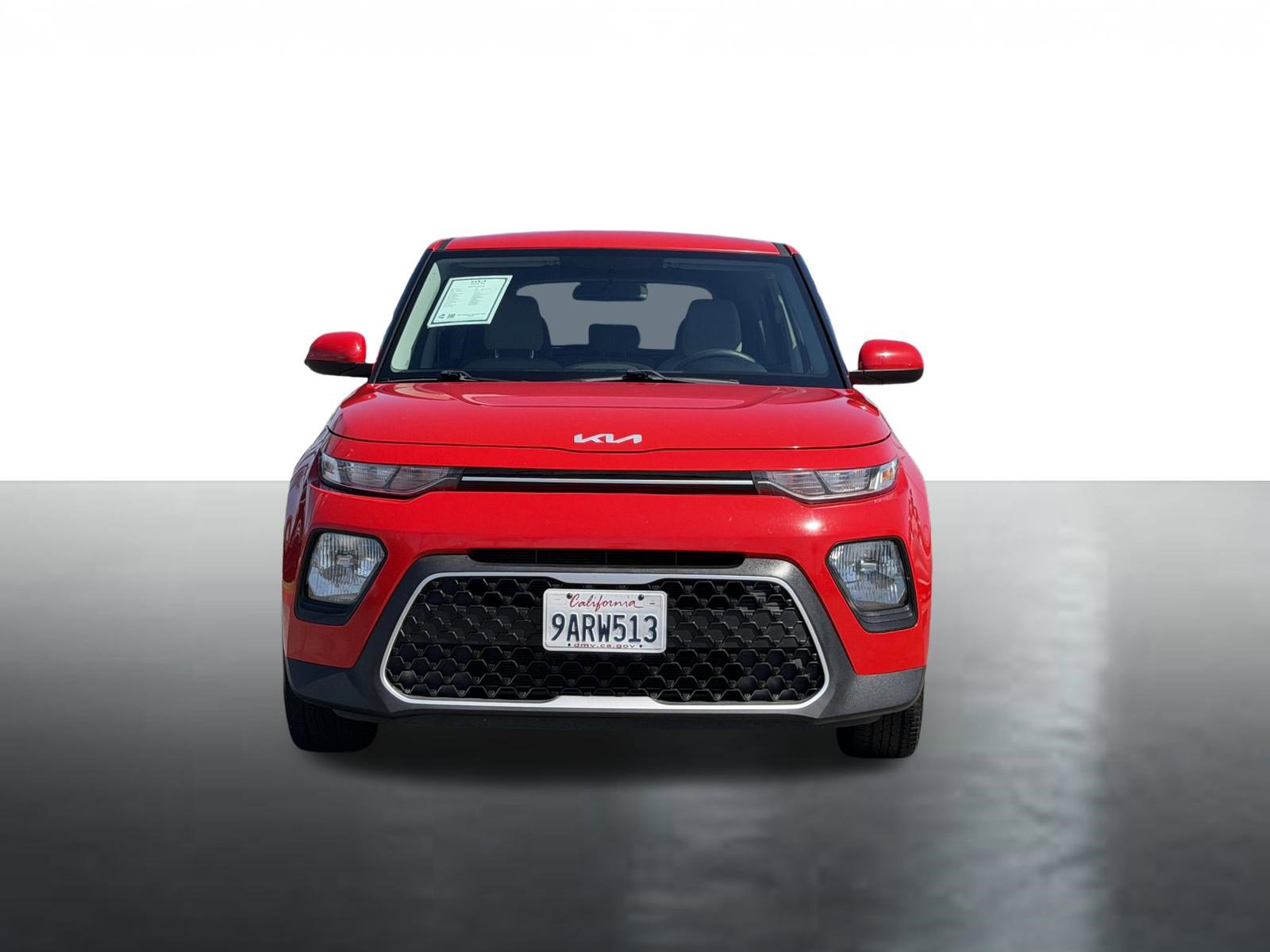 Used 2022 Kia Soul LX image 3