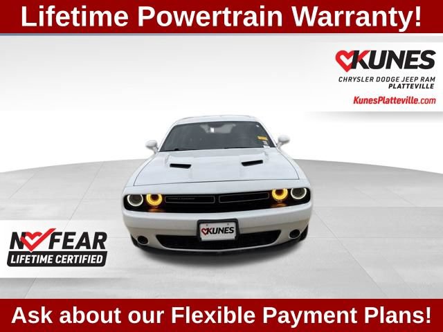 Used 2019 Dodge Challenger SXT RWD image 3