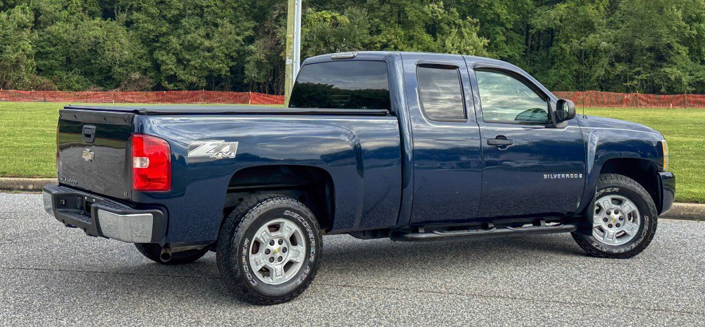 Used 2008 Chevrolet Silverado 1500 LT w/ Power Pack Plus image 12