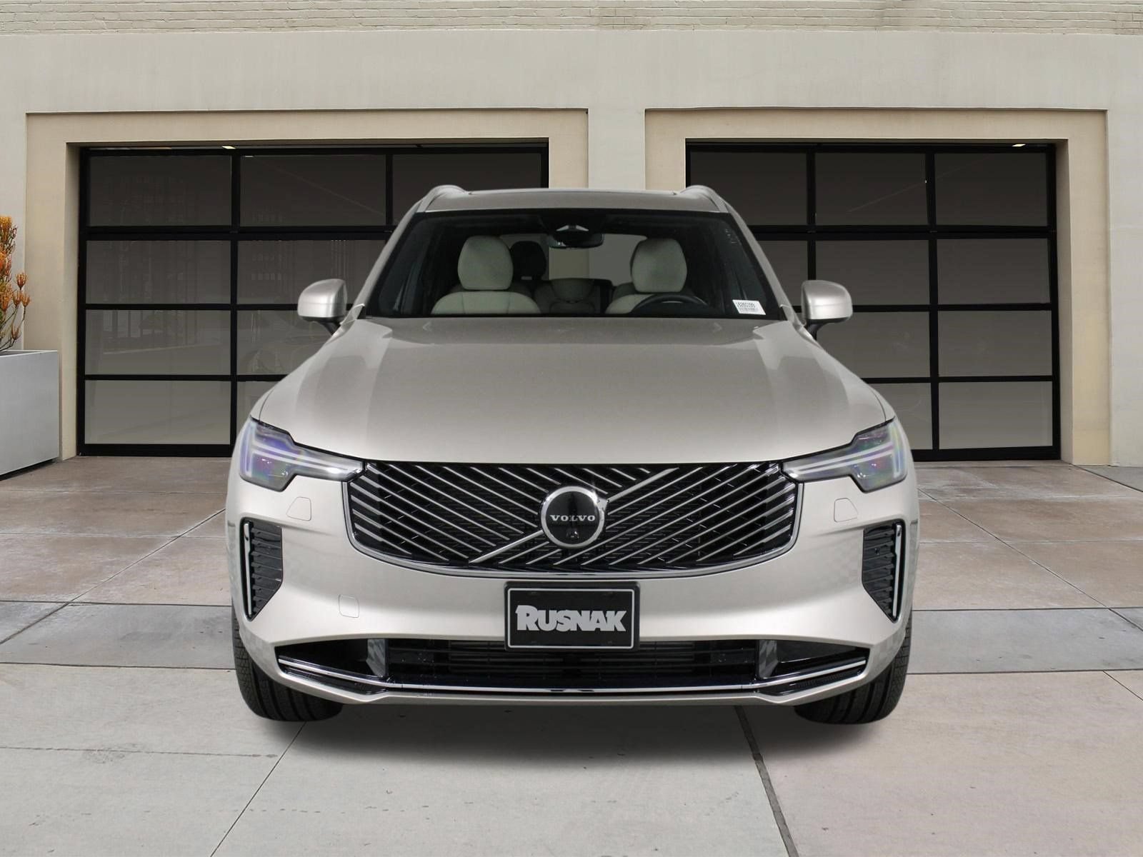 New 2026 Volvo XC90 T8 Plus w/ Protection Package Premier AWD/4WD image 2