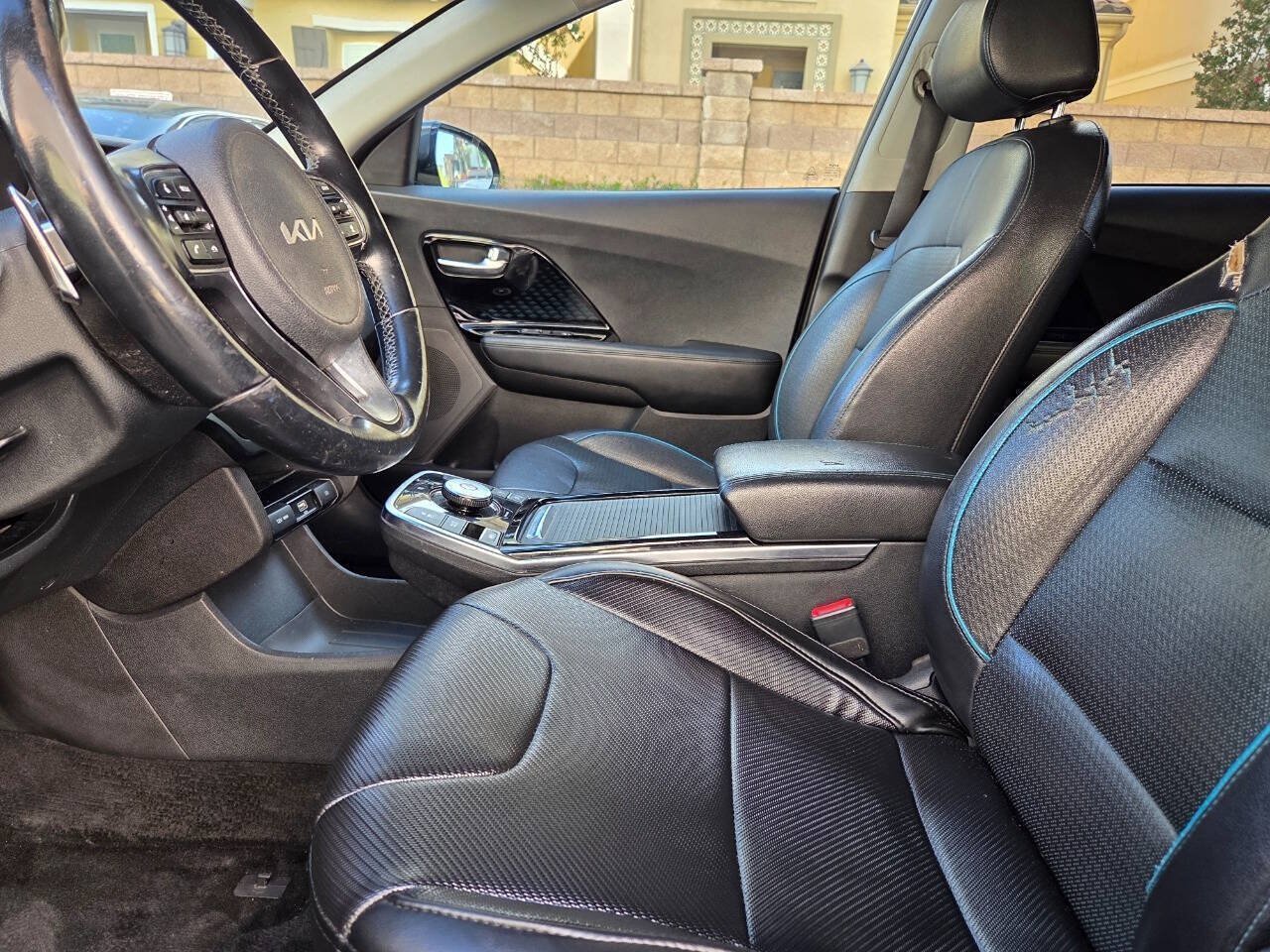 Used 2022 Kia Niro EX Premium FWD image 20