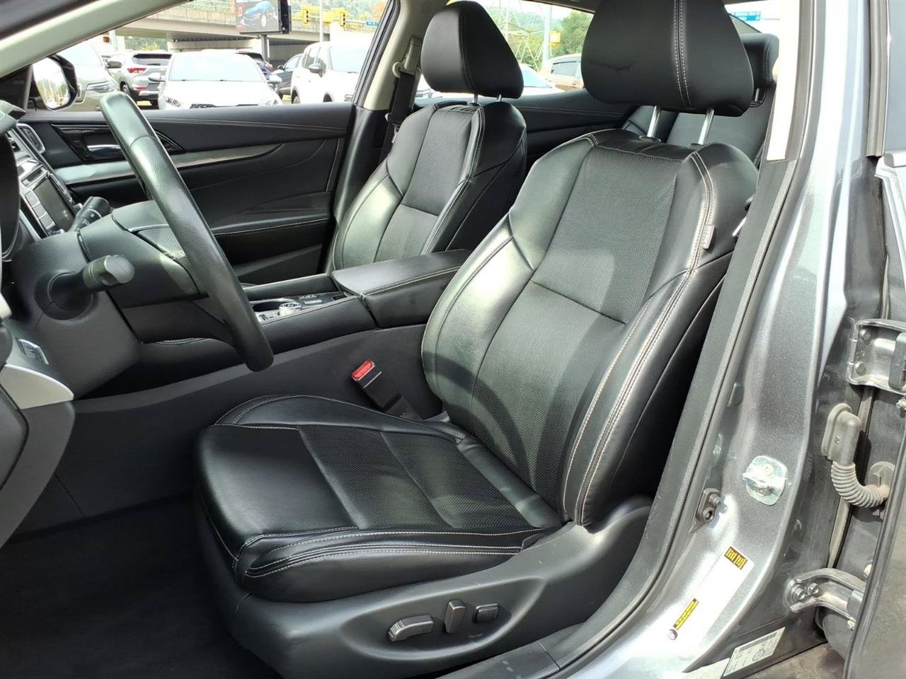 Used 2023 Nissan Maxima SL FWD image 6