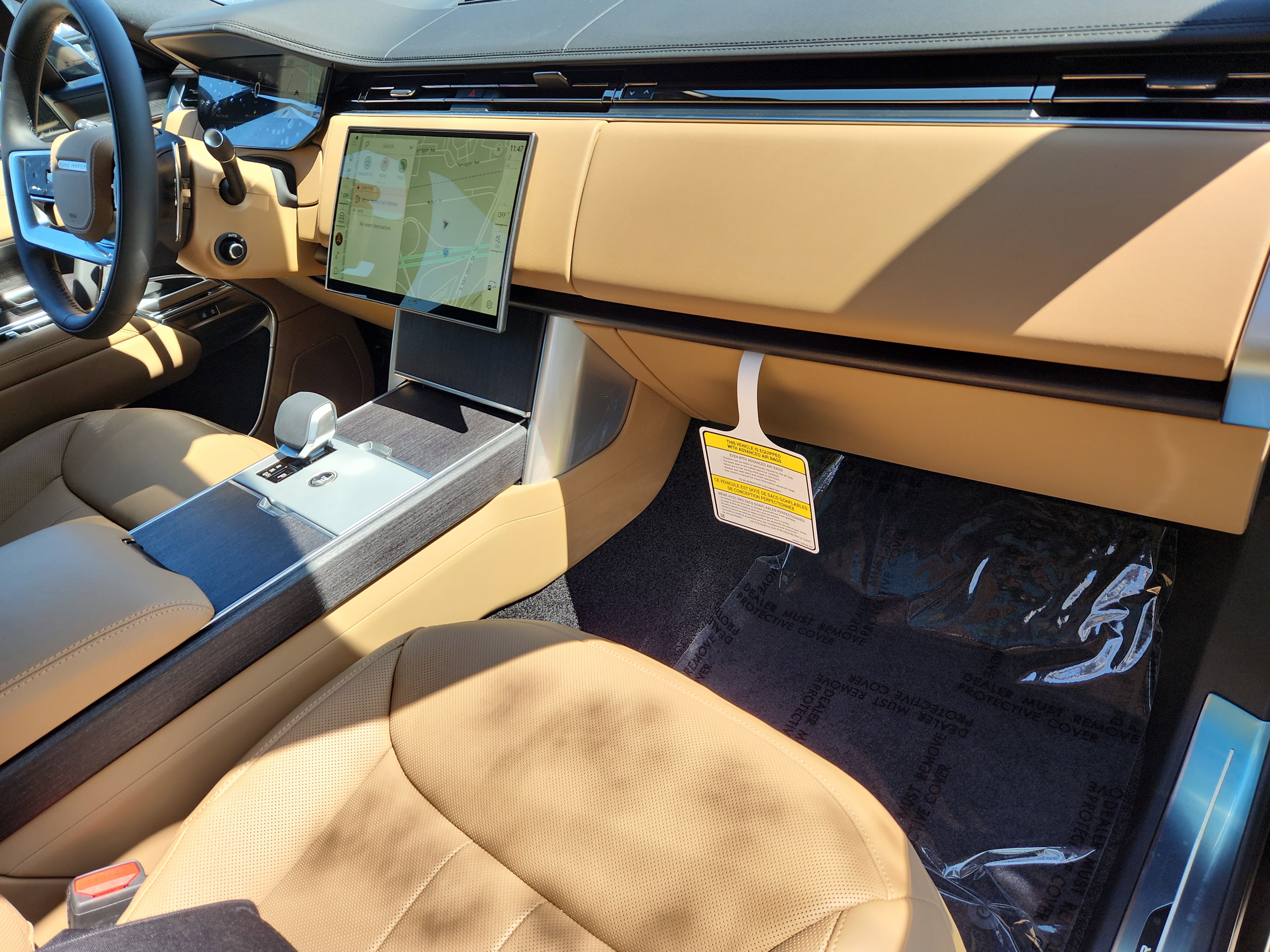 New 2025 Land Rover Range Rover SE image 28