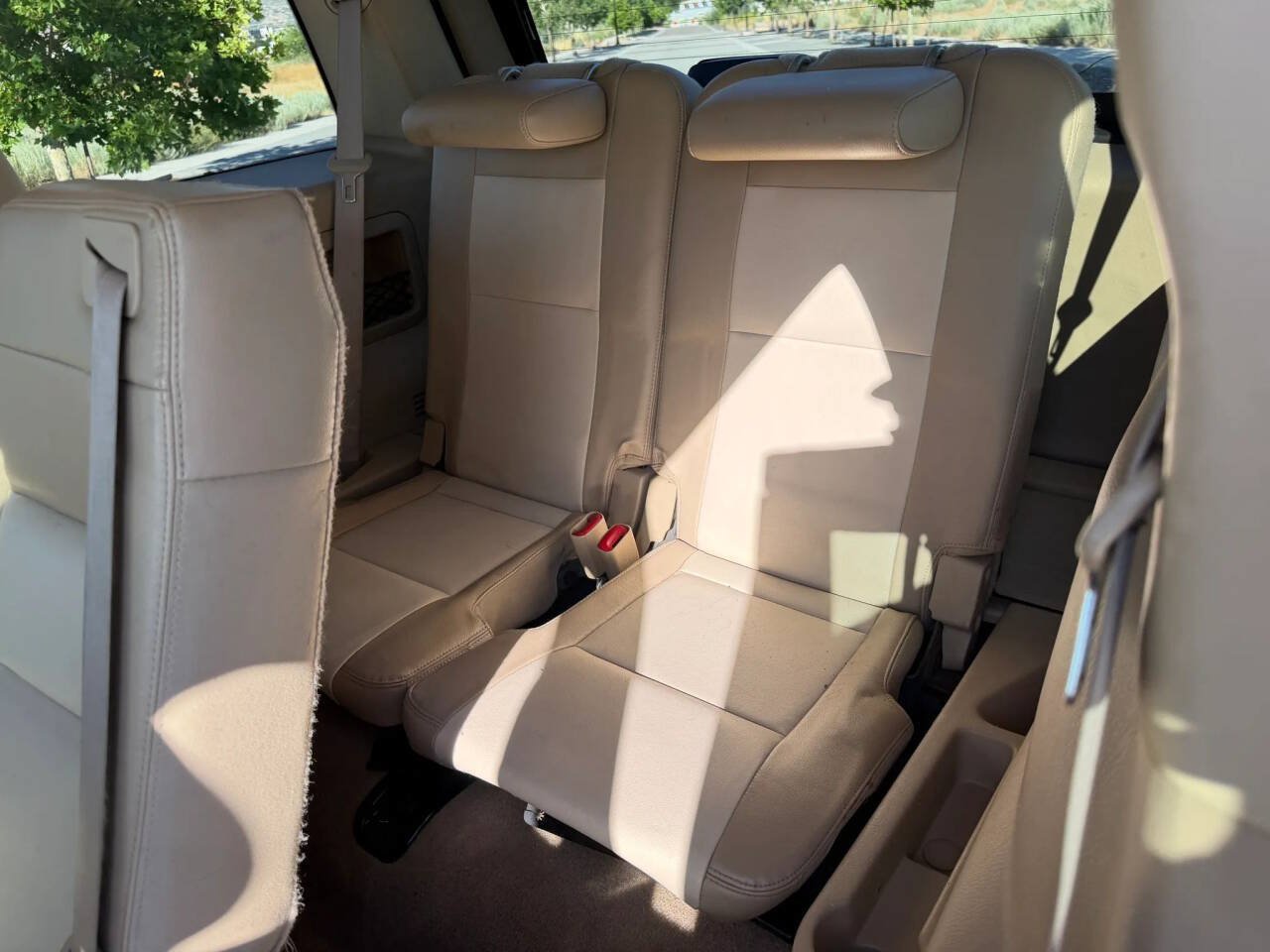 Used 2006 Ford Explorer XLT AWD/4WD image 15