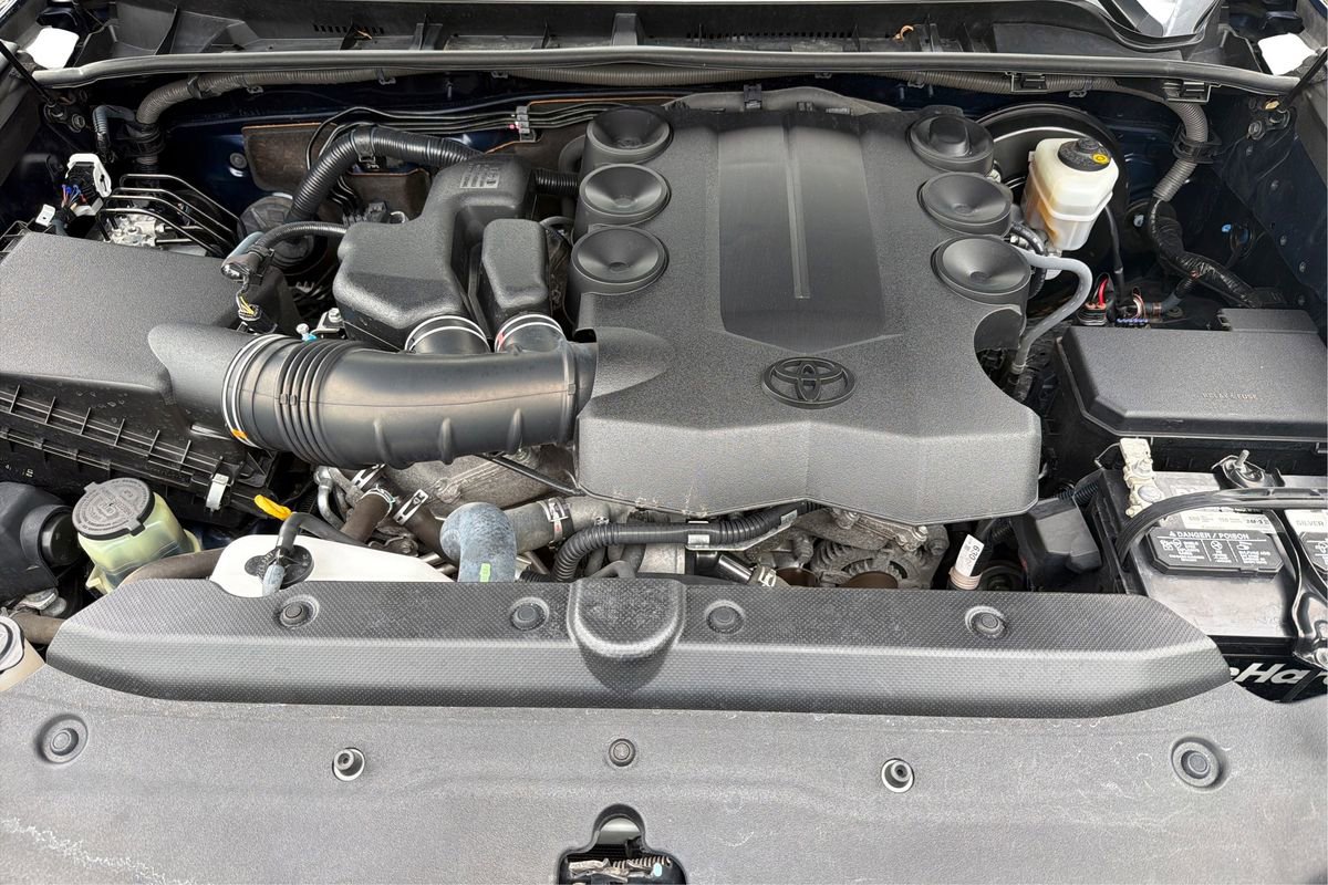 Used 2016 Toyota 4Runner SR5 RWD image 23