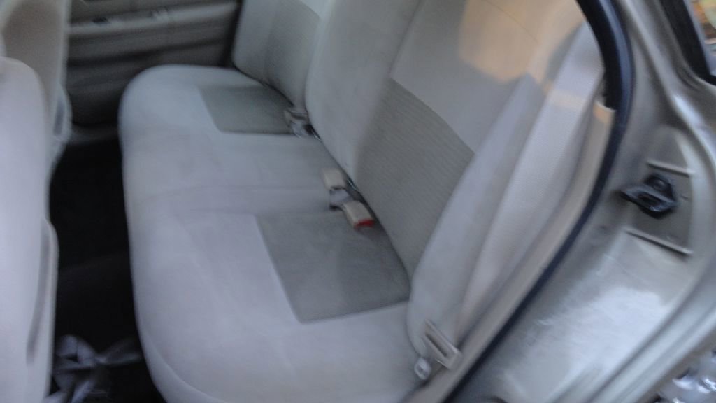 Used 2004 Ford Taurus SE image 10