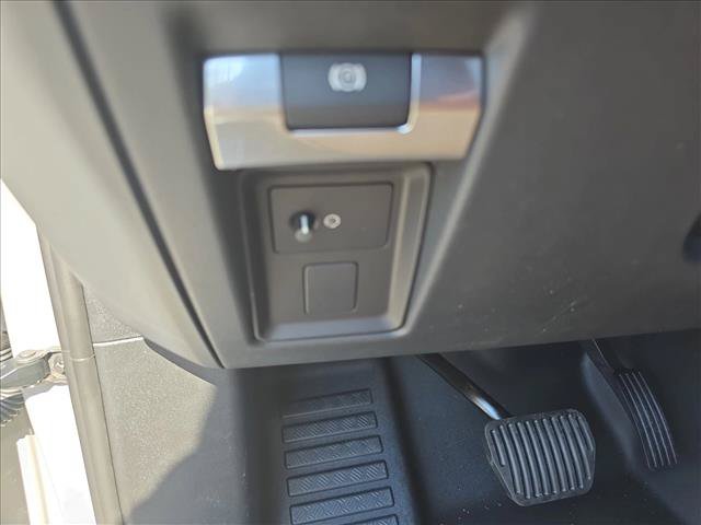 New 2026 Land Rover Defender 110 S AWD/4WD image 25