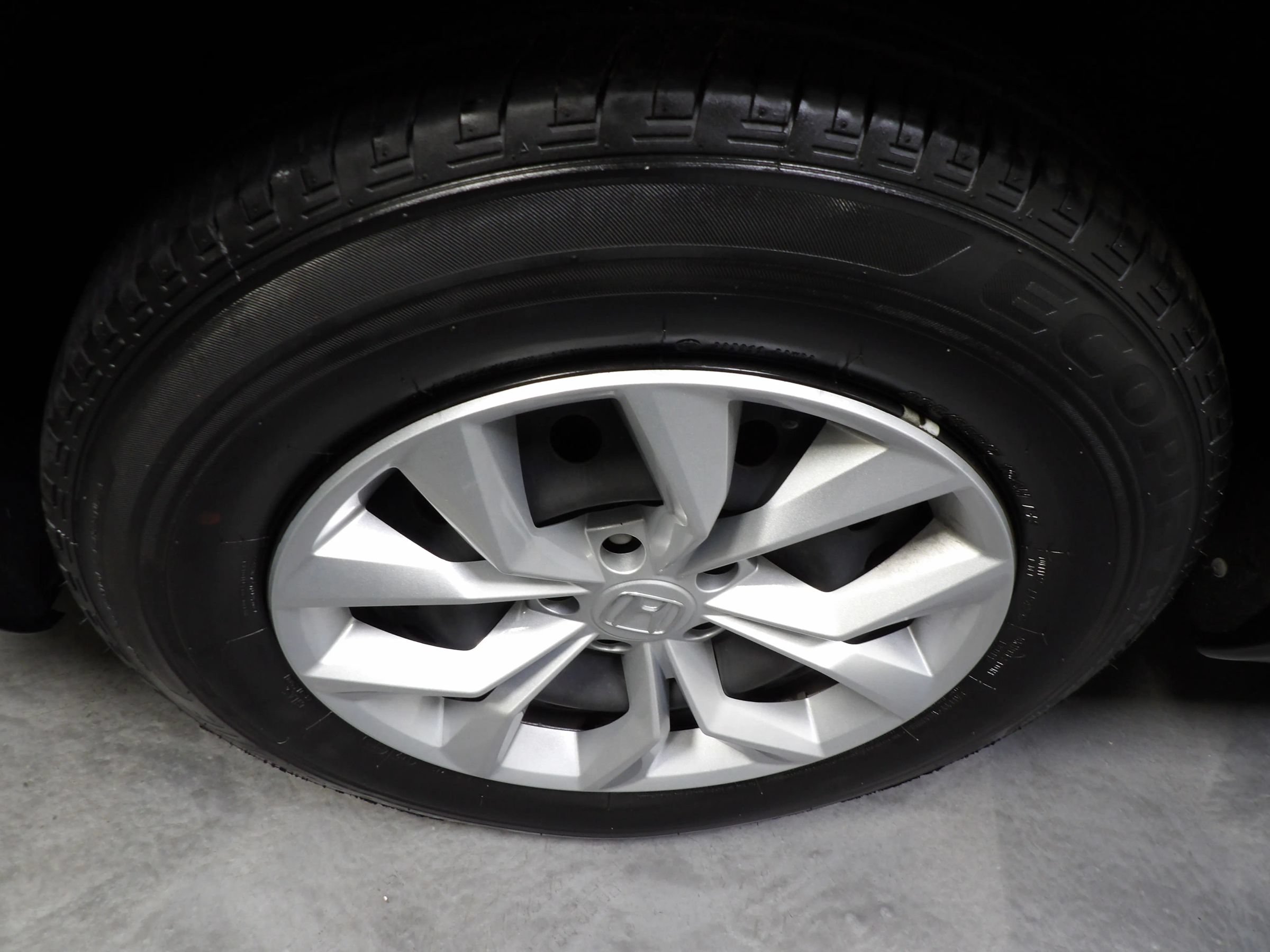 Used 2023 Honda CR-V LX image 18