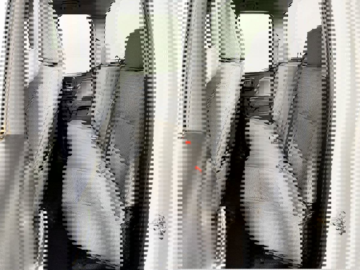 Used 2018 Chevrolet Silverado 1500 W/T AWD/4WD image 27