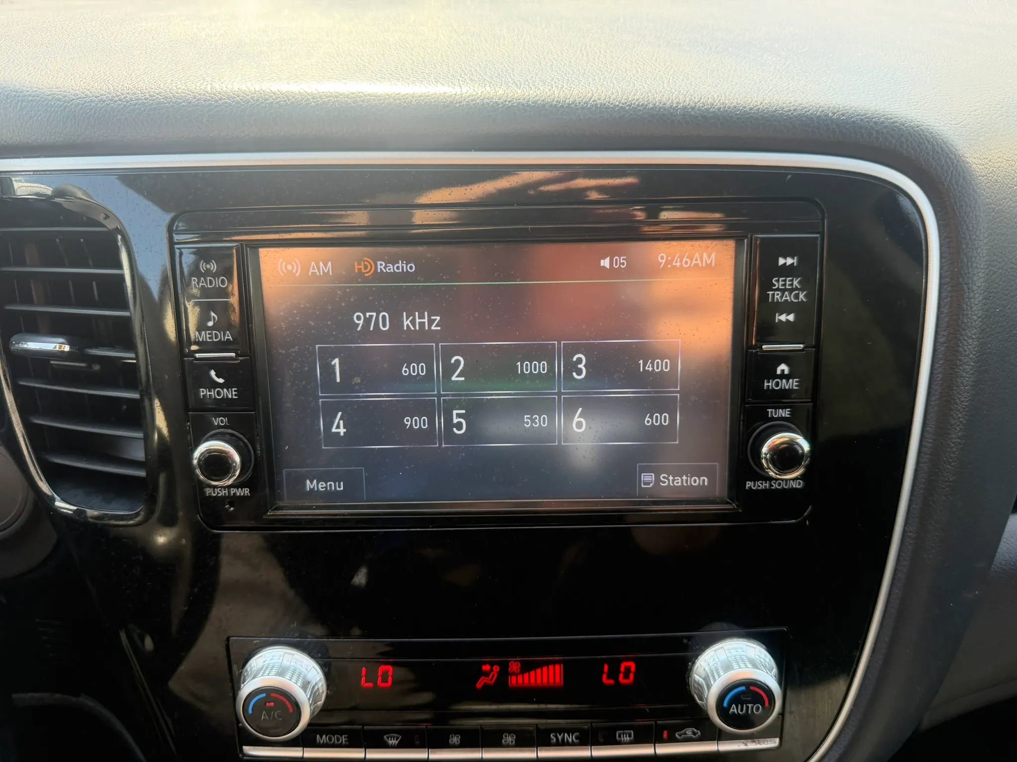 Used 2020 Mitsubishi Outlander ES AWD/4WD image 18