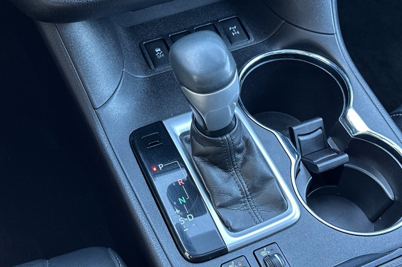 Certified 2017 Toyota Highlander SE image 22