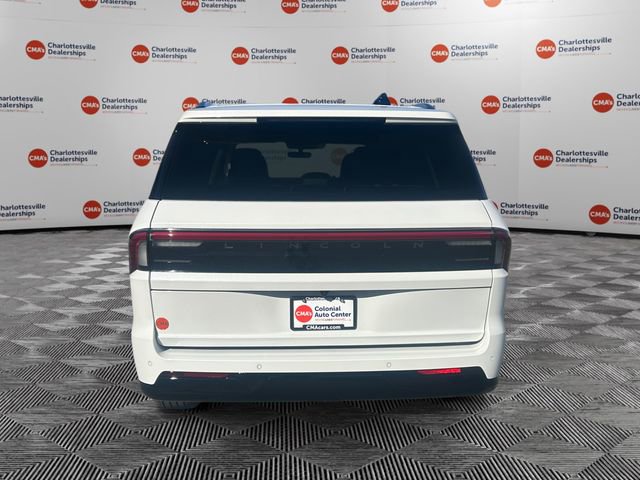 New 2026 Lincoln Navigator Reserve image 4