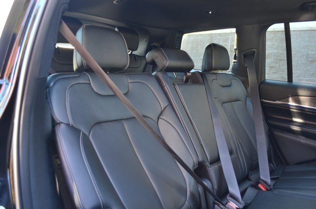 Used 2023 Jeep Grand Cherokee L Overland image 39