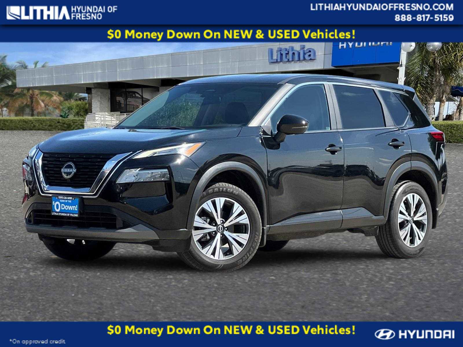 Used 2023 Nissan Rogue SV image 1