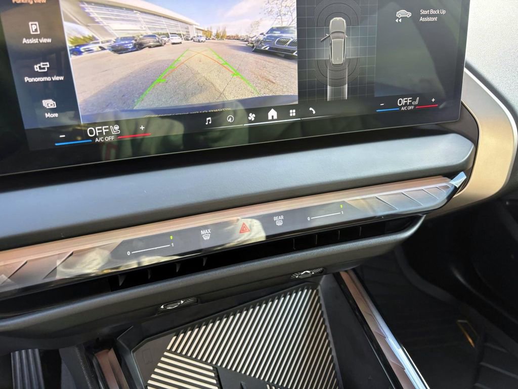 Certified 2025 BMW X3 xDrive30i w/ Convenience Package image 20