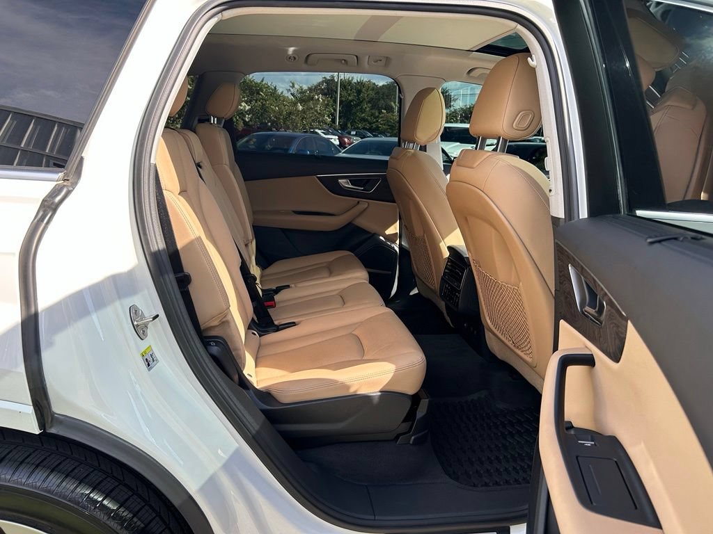 Used 2021 Audi Q7 2.0T Premium Plus w/ Executive Package AWD/4WD image 44