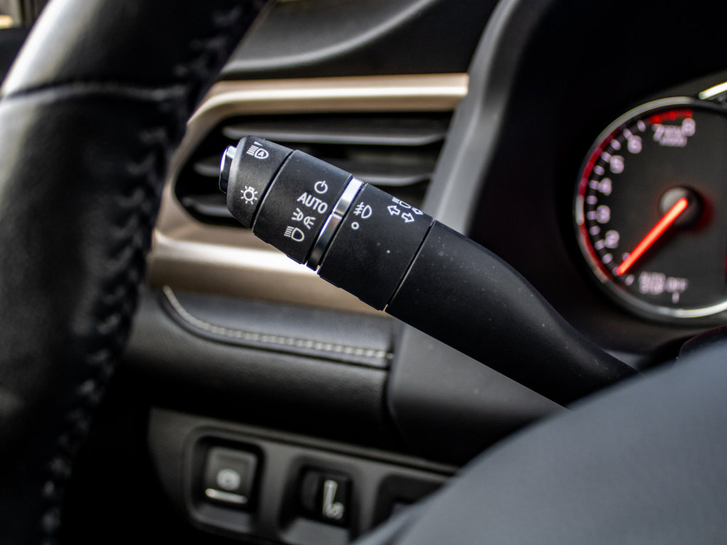 Used 2020 GMC Acadia Denali w/ Technology Package image 30