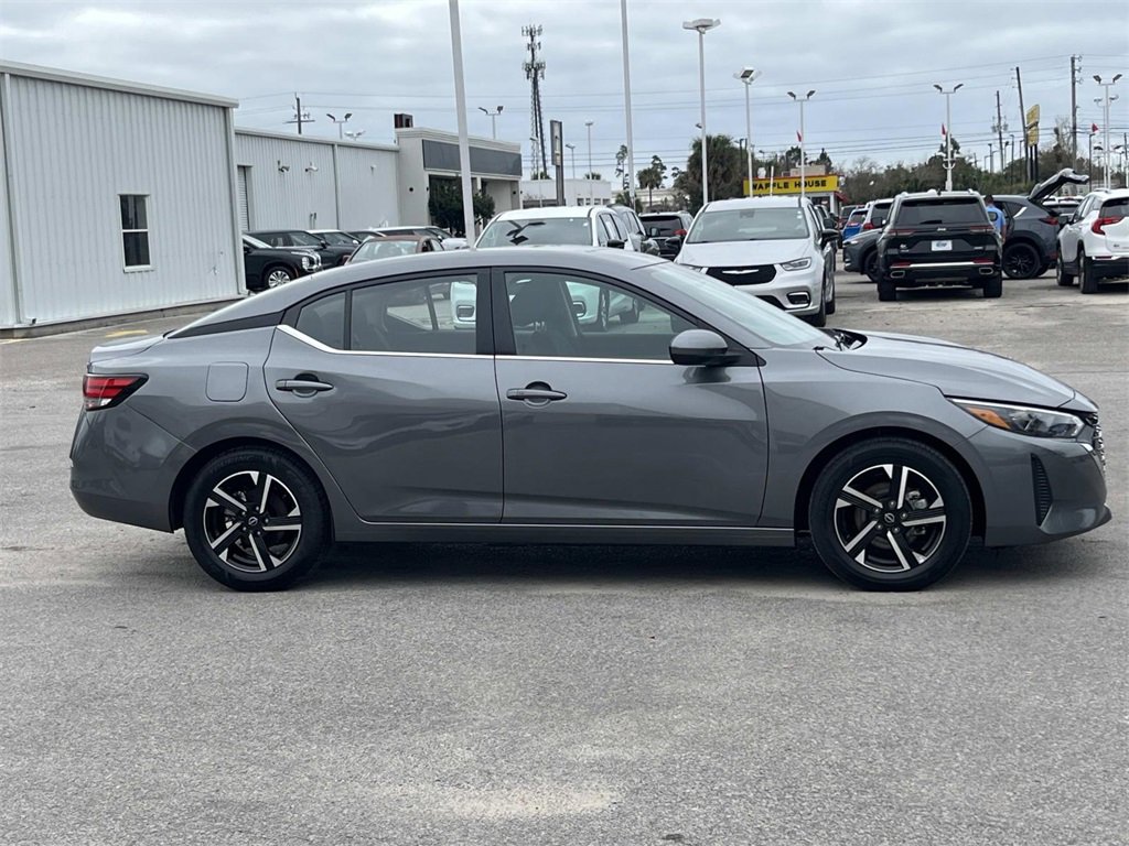Used 2024 Nissan Sentra SV image 6