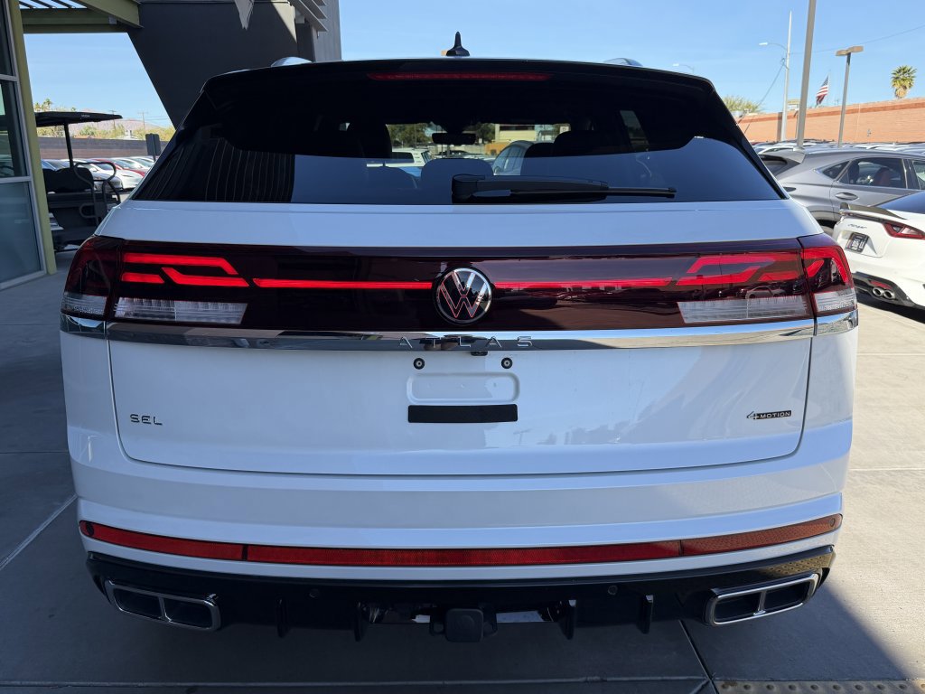 Used 2024 Volkswagen Atlas Cross Sport SEL R-Line image 13
