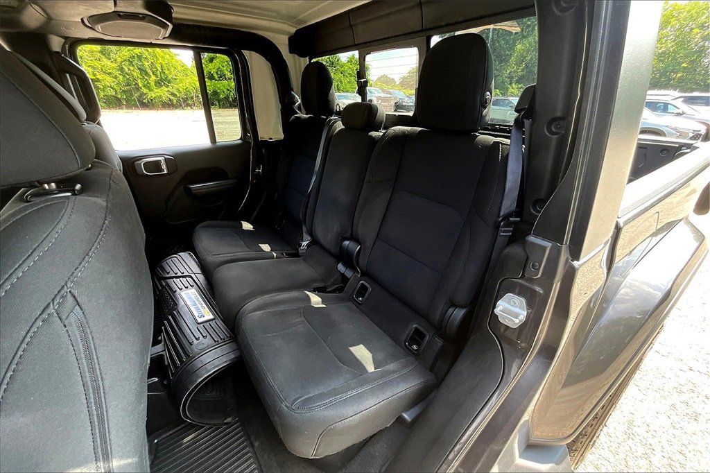 Used 2021 Jeep Gladiator Overland image 20