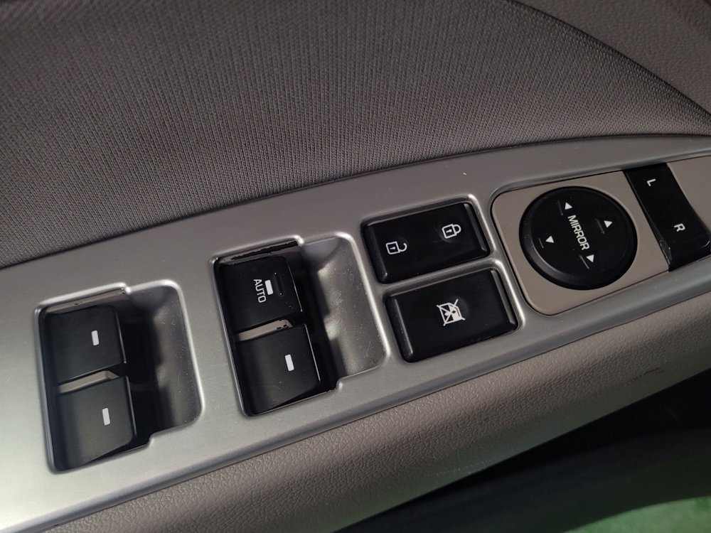 Used 2019 Hyundai Elantra Value Edition image 27