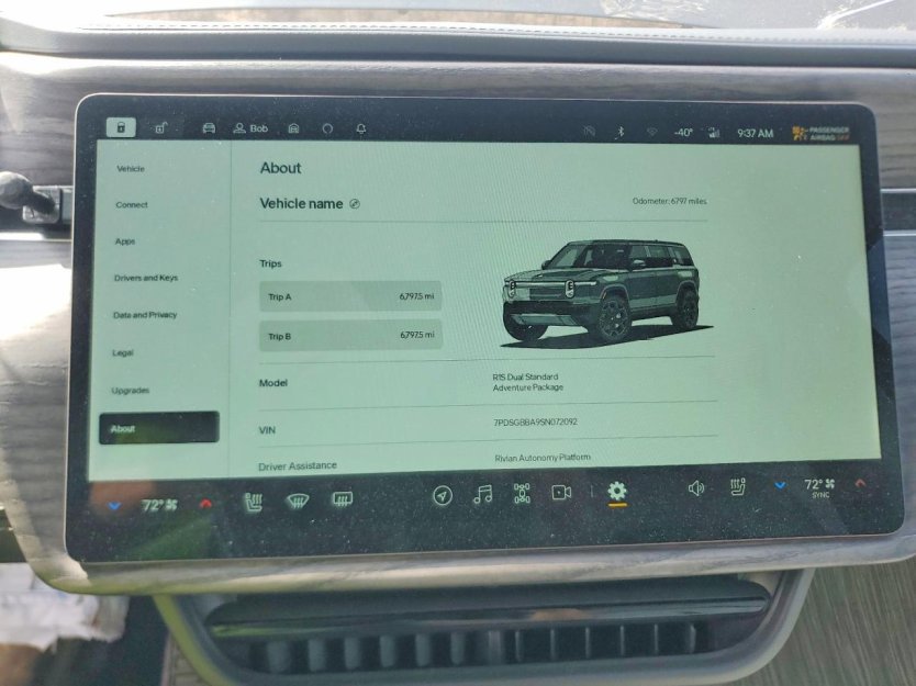 Used 2025 Rivian R1S Adventure image 8