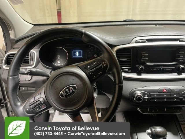 Used 2016 Kia Sorento LX w/ LX Convenience Package image 13