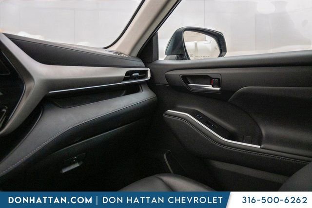 Used 2023 Toyota Highlander XLE image 15