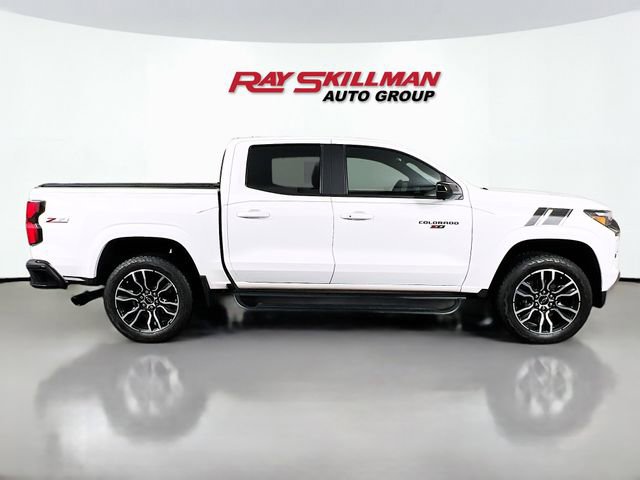 Used 2024 Chevrolet Colorado Z71 w/ LPO, Dark Essentials Package image 8
