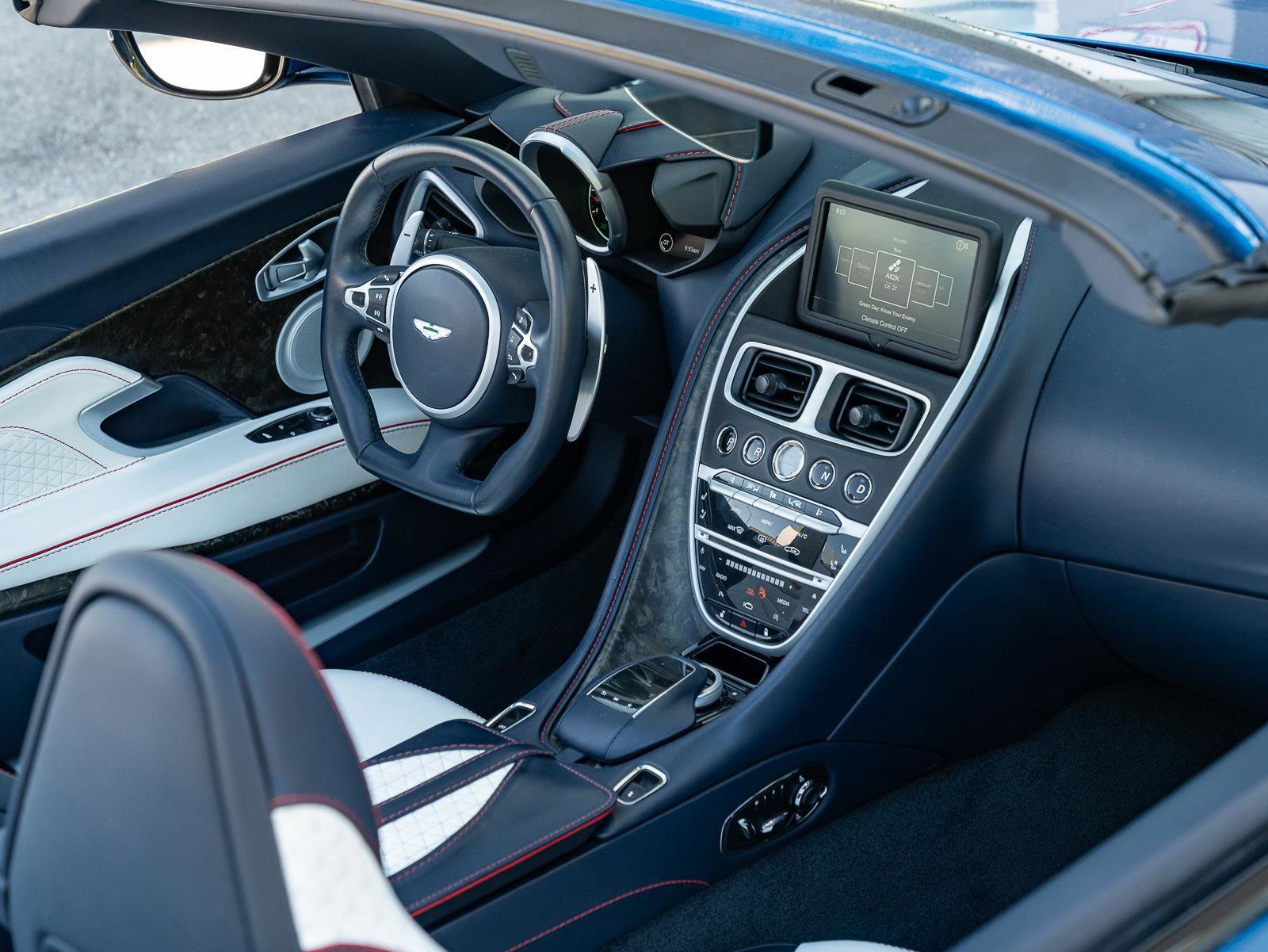 Used 2022 Aston Martin DBS Superleggera Volante image 26