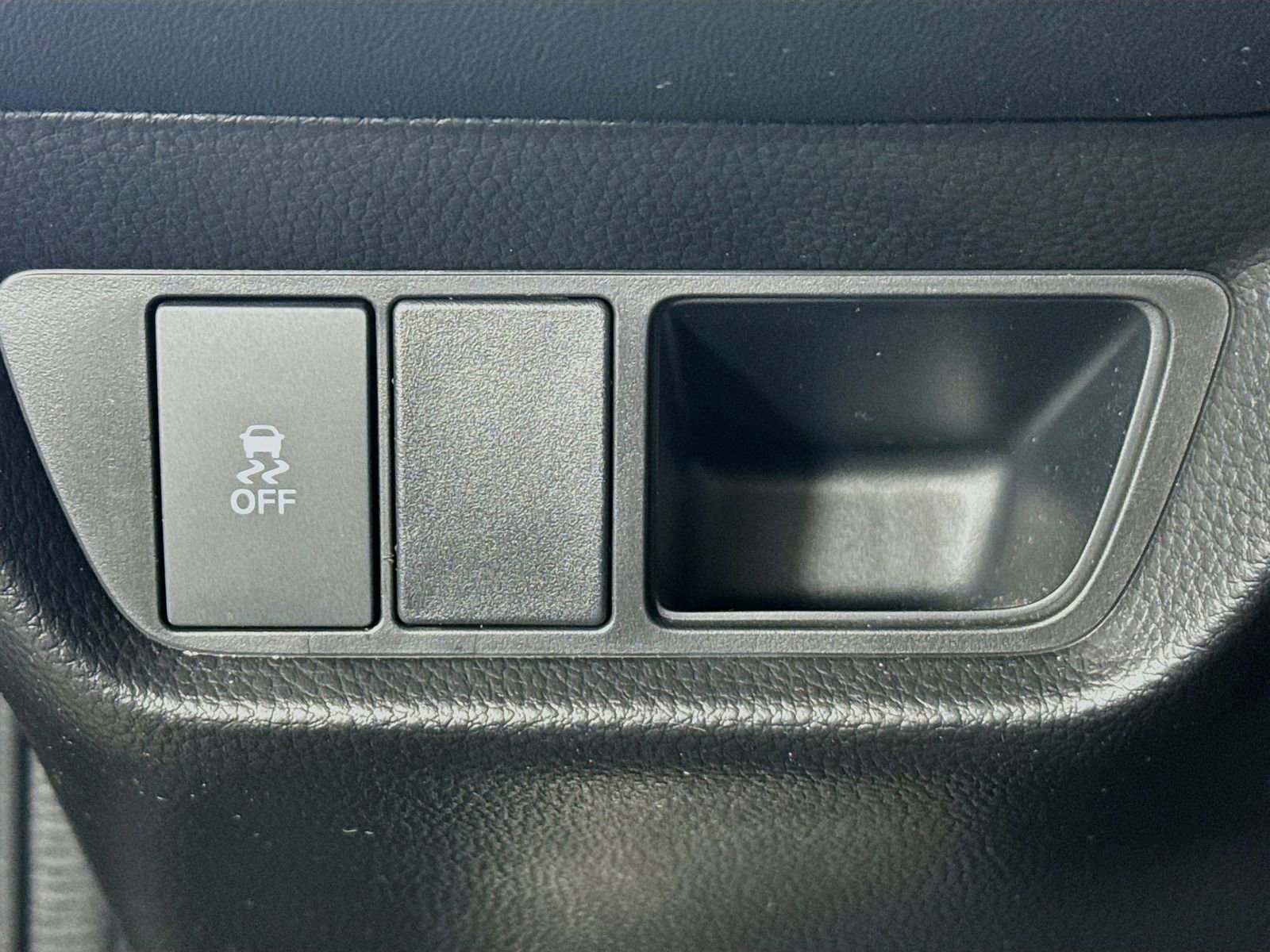 Certified 2026 Honda HR-V Sport image 11