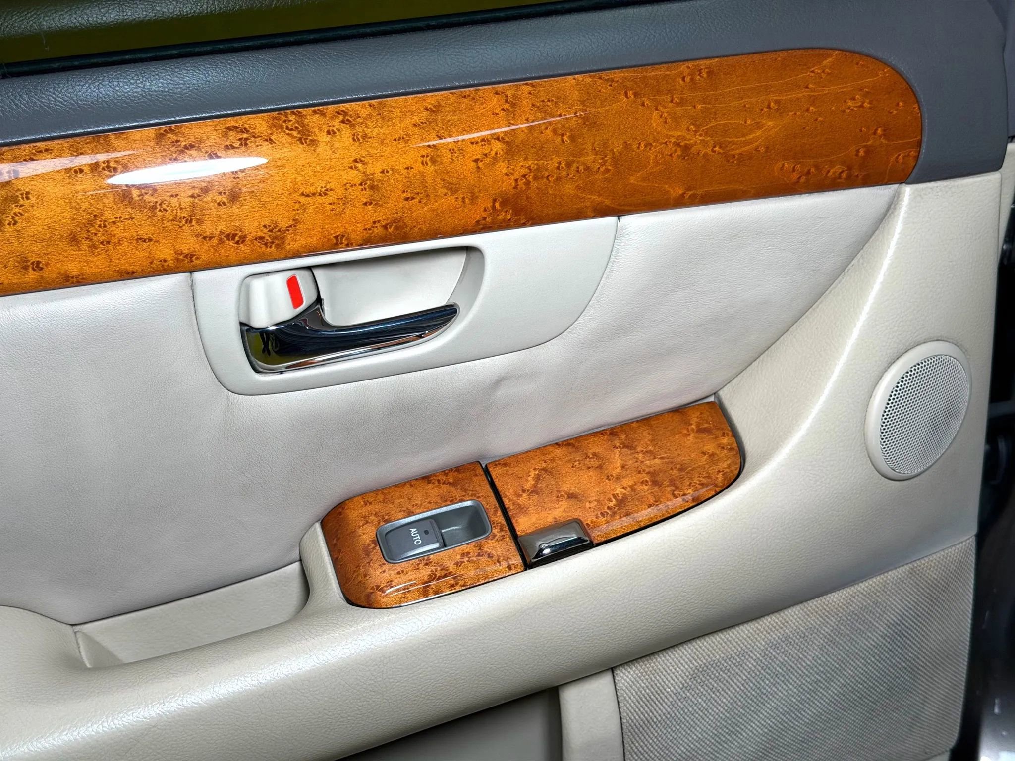 Used 2005 Lexus LS 430 image 17