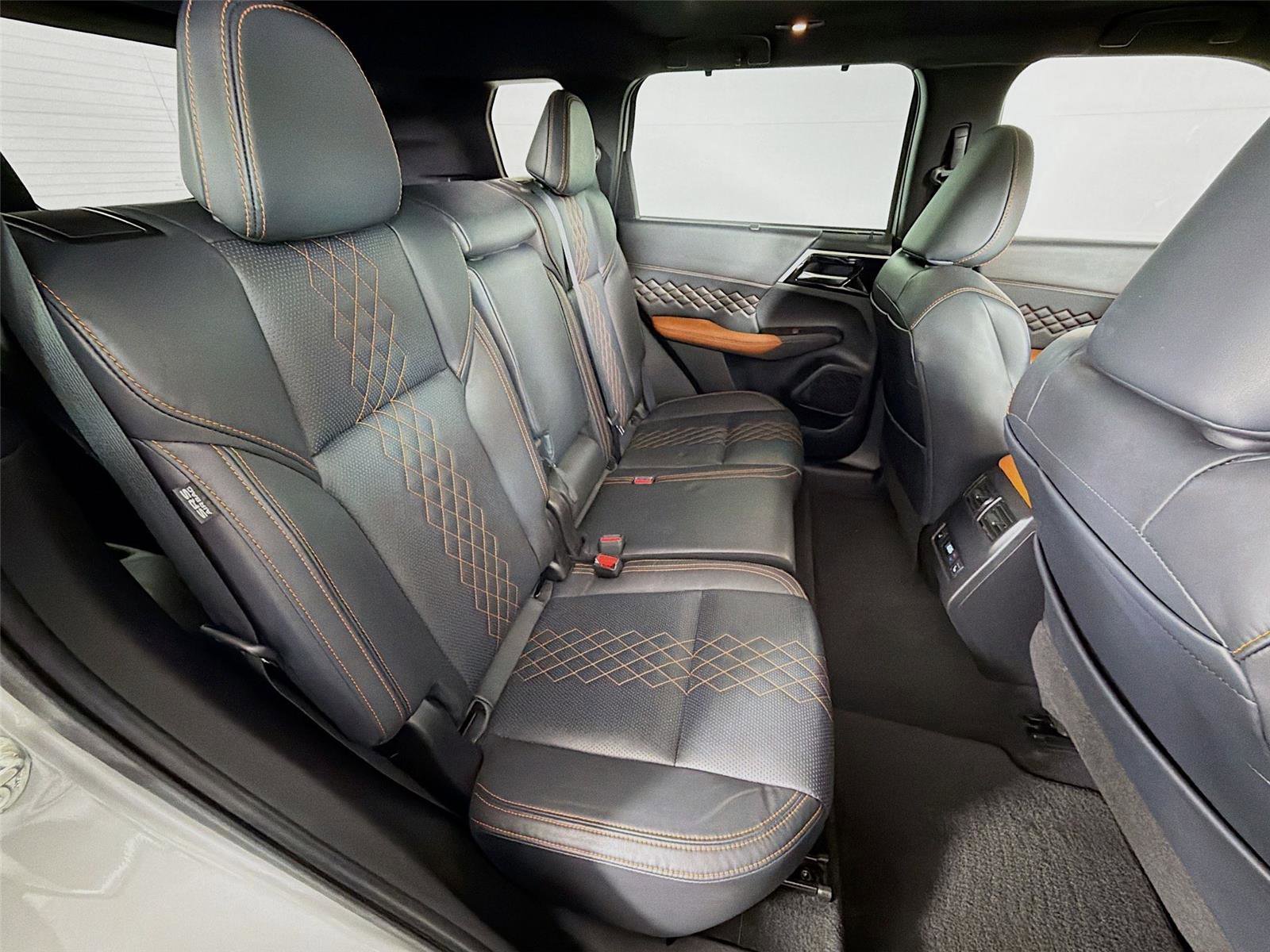 Used 2022 Mitsubishi Outlander SEL image 29