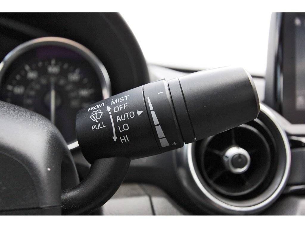Used 2019 MAZDA MX-5 Miata RF Grand Touring RWD image 19