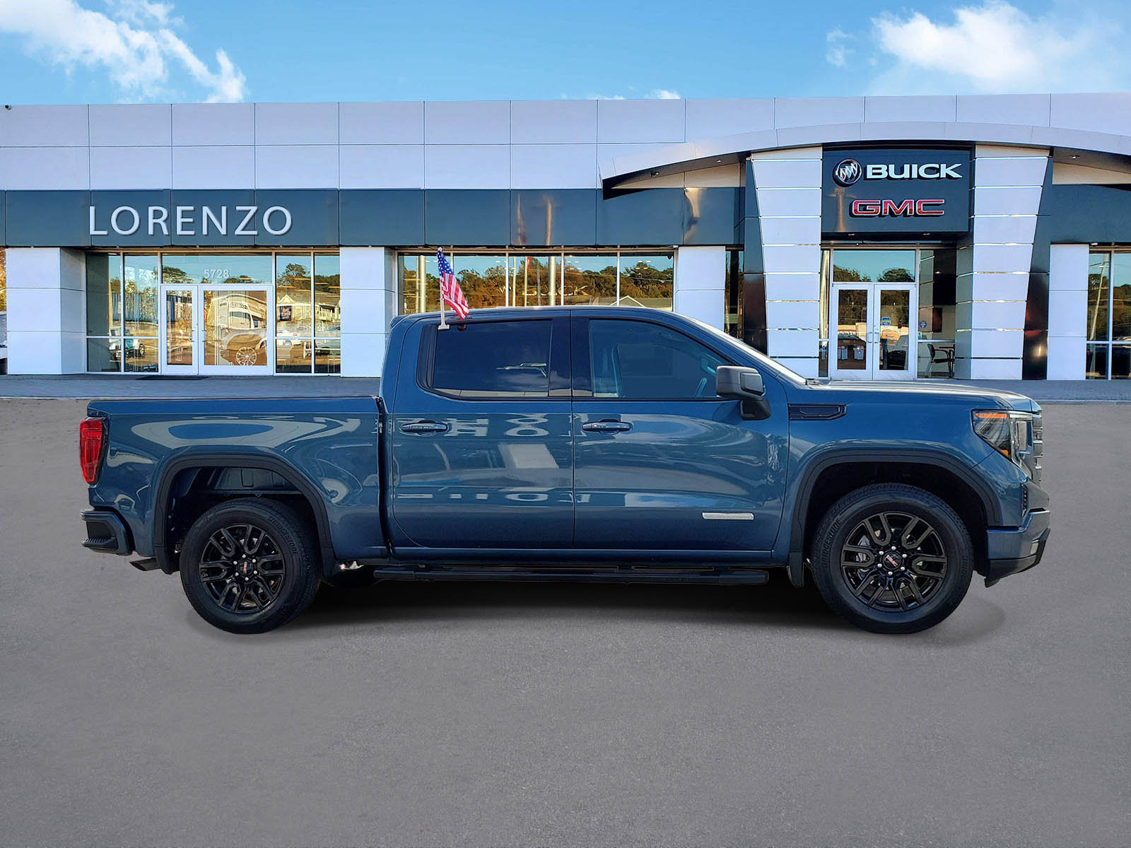 Used 2024 GMC Sierra 1500 Elevation RWD image 4