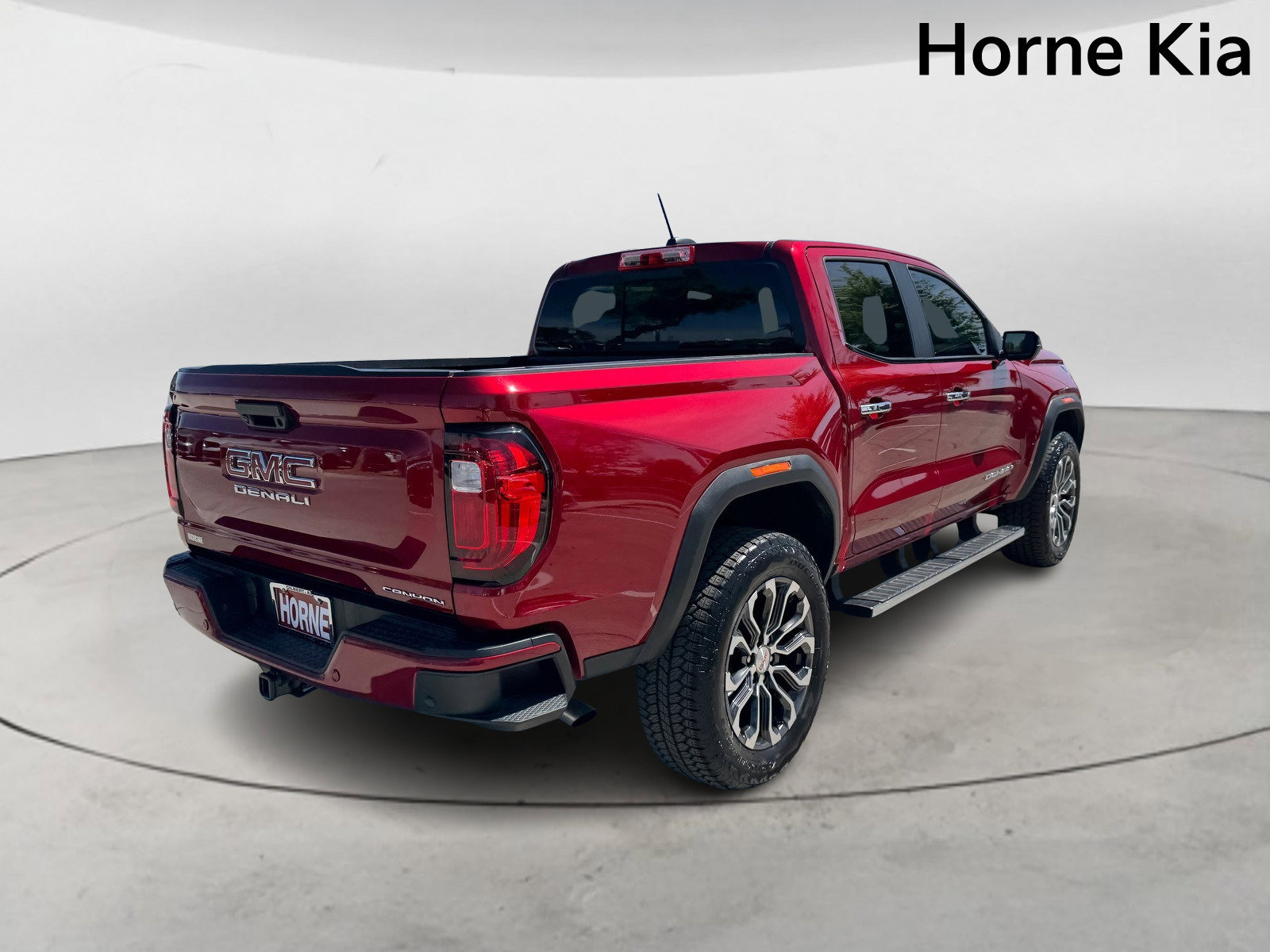 Used 2026 GMC Canyon Denali image 4