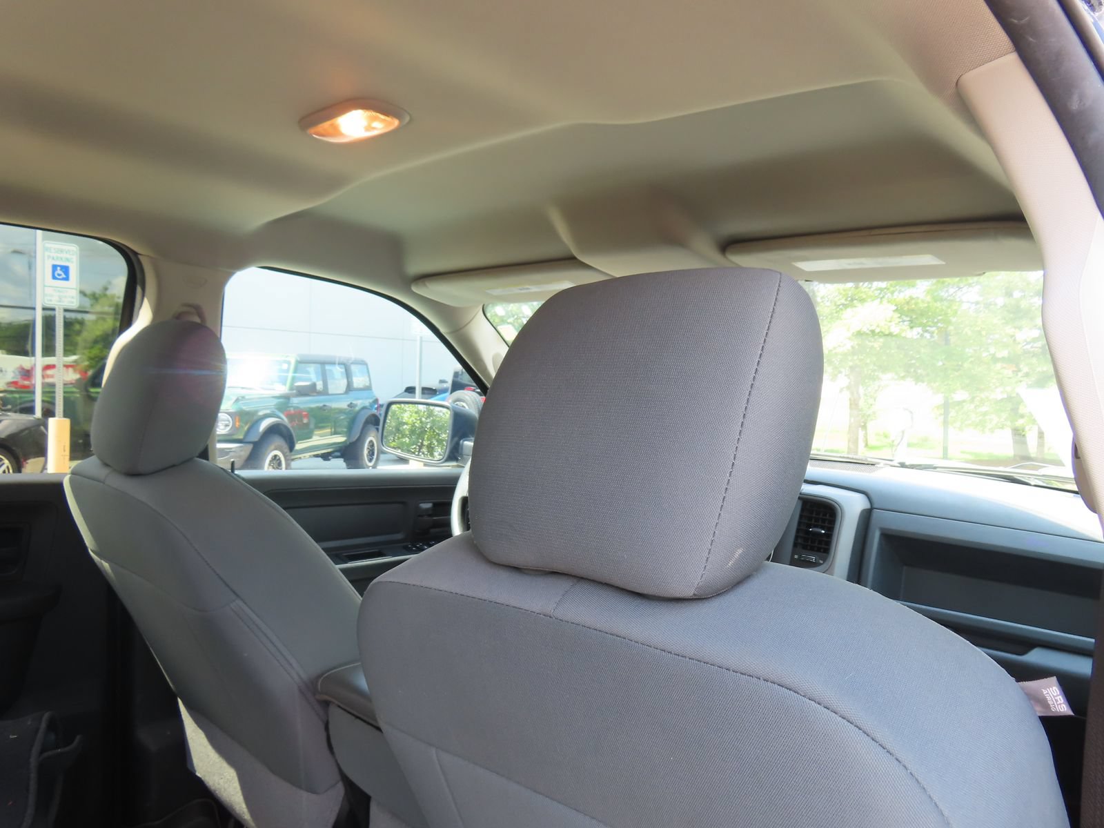 Used 2018 RAM 1500 Express AWD/4WD image 29