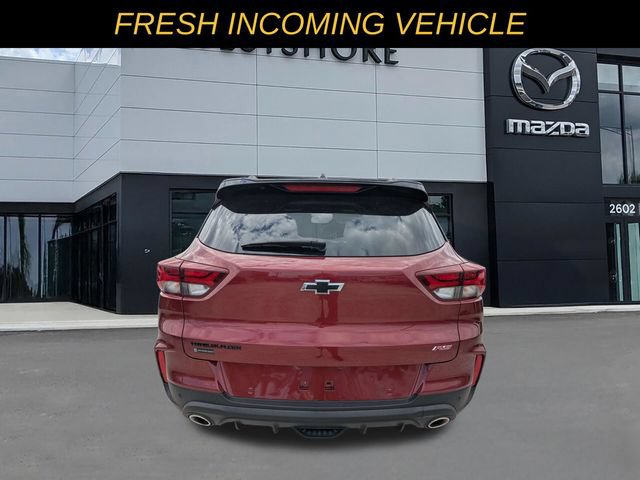 Used 2023 Chevrolet TrailBlazer RS w/ Sun and Liftgate Package FWD image 4