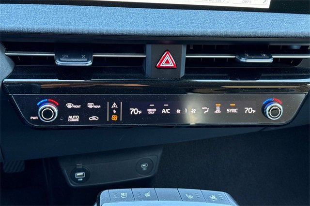 Certified 2024 Kia EV6 Wind w/ Wind Technology Package image 27