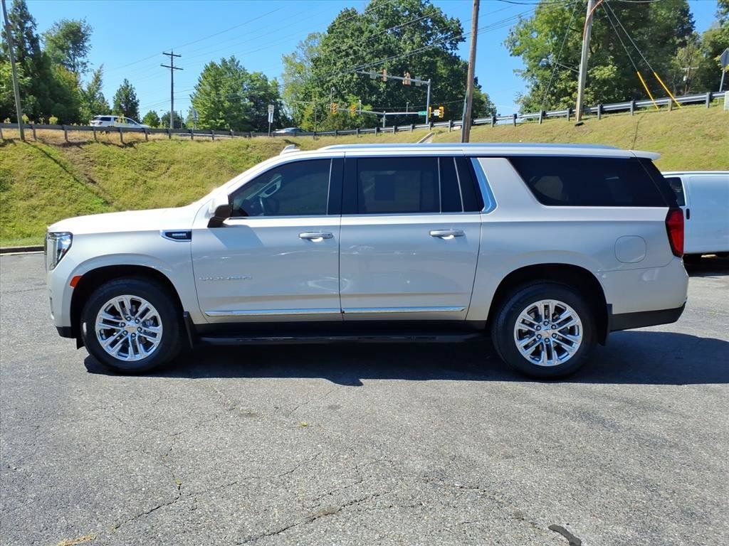 Used 2023 GMC Yukon XL SLT AWD/4WD image 6