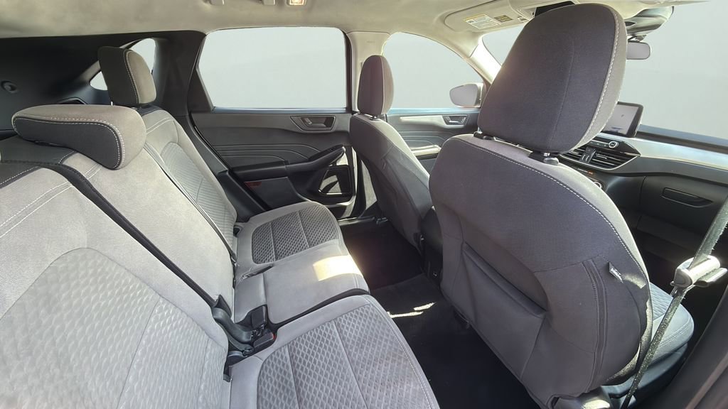 Used 2022 Ford Escape SE FWD image 18