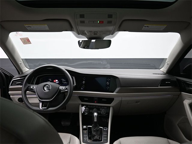 Used 2020 Volkswagen Jetta SEL Premium image 29